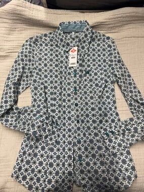 Women’s CINCH show shirt